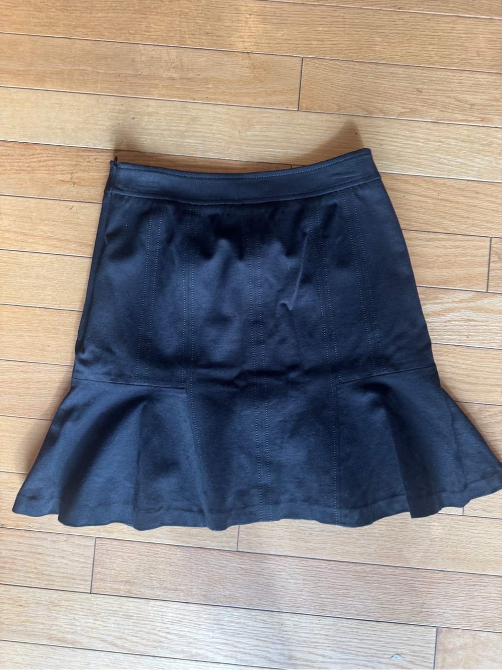 White House Black Market Black Trumpet Flounce Hem Skirt